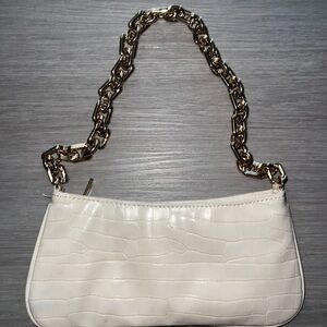 ZARA Croc-Embossed White Shoulder Bag with Gold Chain Strap